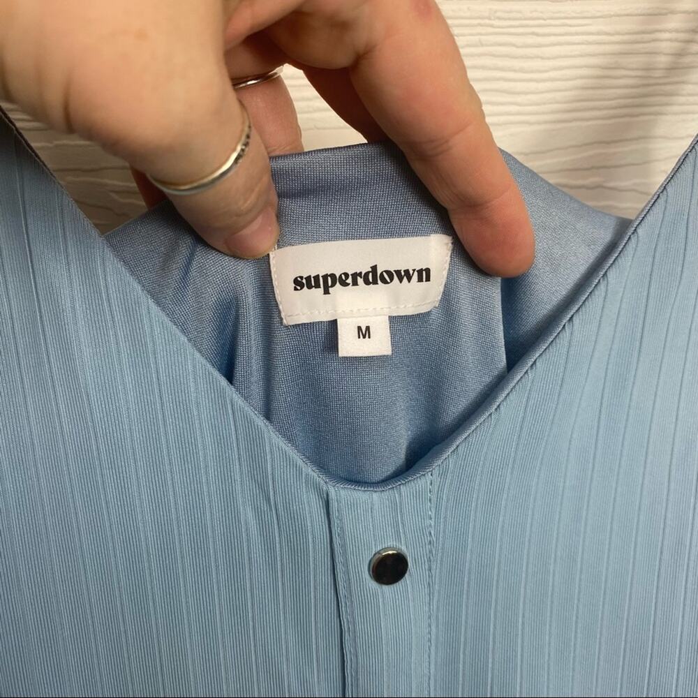 Superdown Revolve Ribbed light blue button front Dress Size Medium - Picture 4 of 8